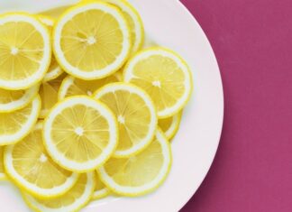 limone per la pulizia della casa